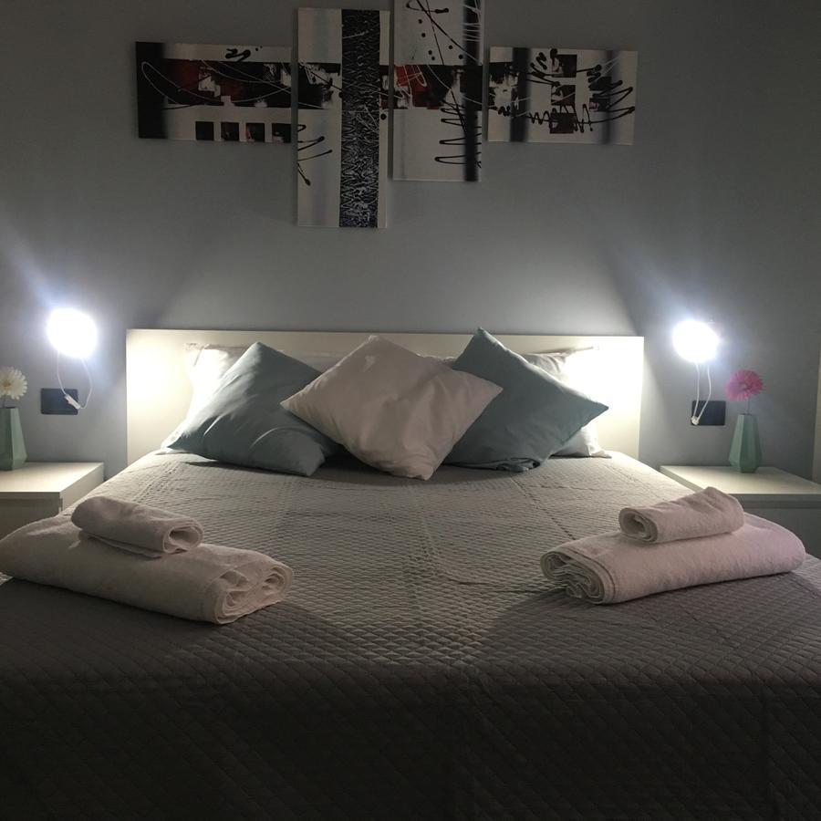 Civico 7 Bed & Breakfast Наполи Екстериор снимка